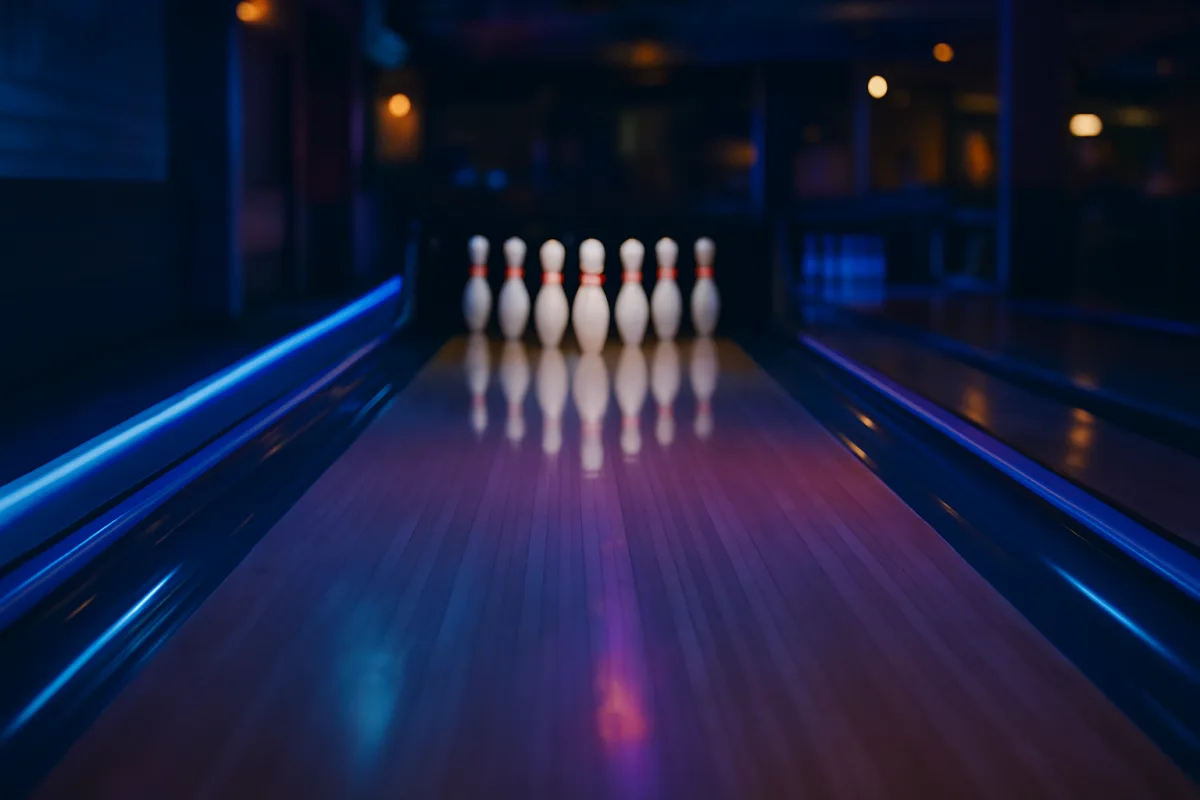 Serata bowling: ecco perché funziona con qualsiasi compagnia